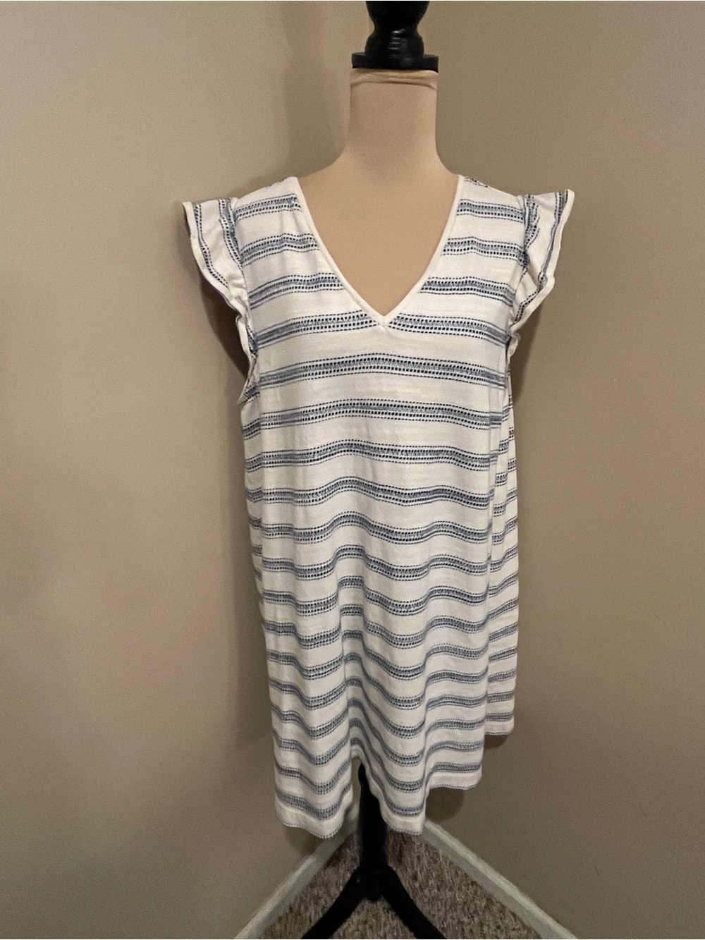 LOFT Off White & Navy Pin Stripes V-Neck Flutter-Sleeve Sheath Mini, XL